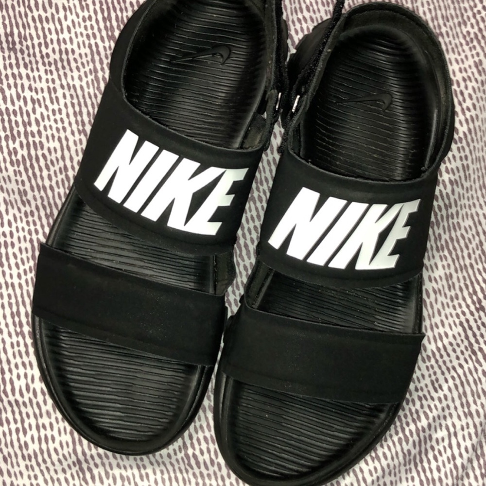 Nike Tanjun Sandal (Black)